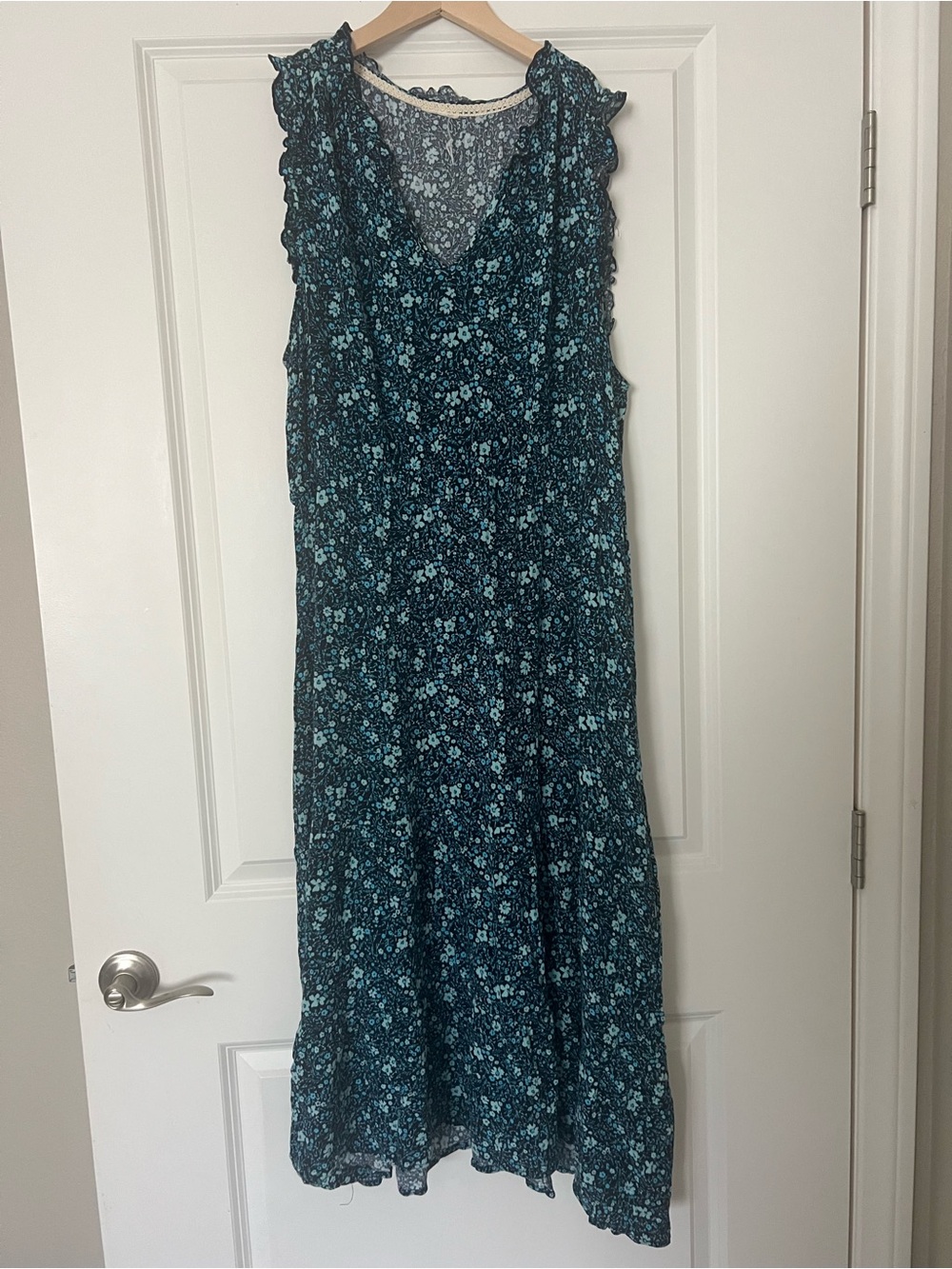 A New Day Sleeveless Floral V-Neck Dress